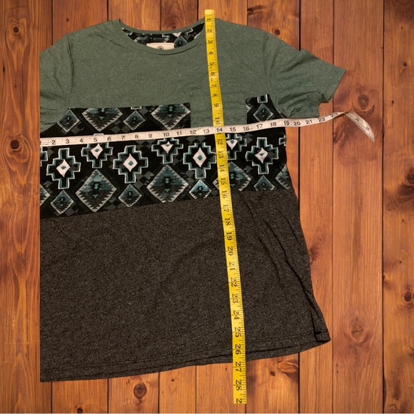 Native American Indigenous Print Aztec Shirt Forest Green On The Byas American - Picture 2 of 4